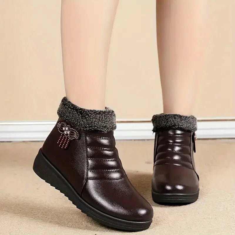 Chaussures d'hiver pour femmes avec doublure en polaire.