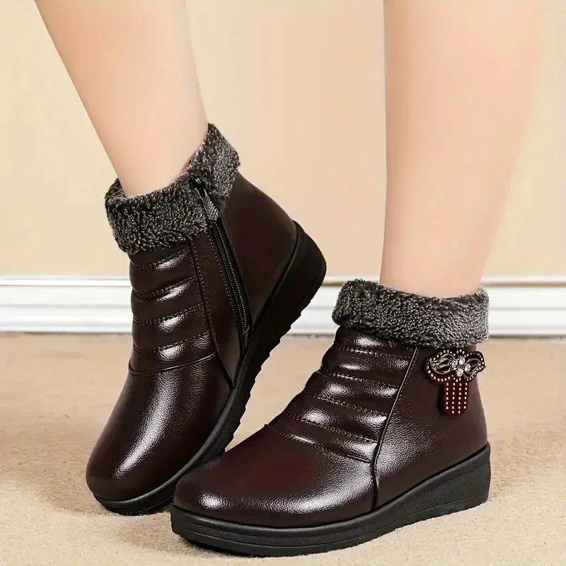 Chaussures d'hiver pour femmes avec doublure en polaire.