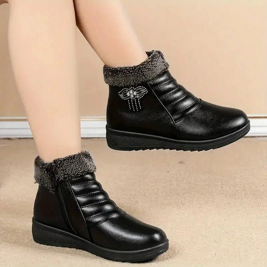 Chaussures d'hiver pour femmes avec doublure en polaire.